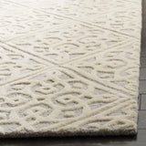 Safavieh Cambridge 4'-0" x 6'-0" Rug in Light Grey / Ivory