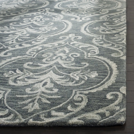 Safavieh Blossom 5'-0" x 8'-0" Rug in Blue / Sage