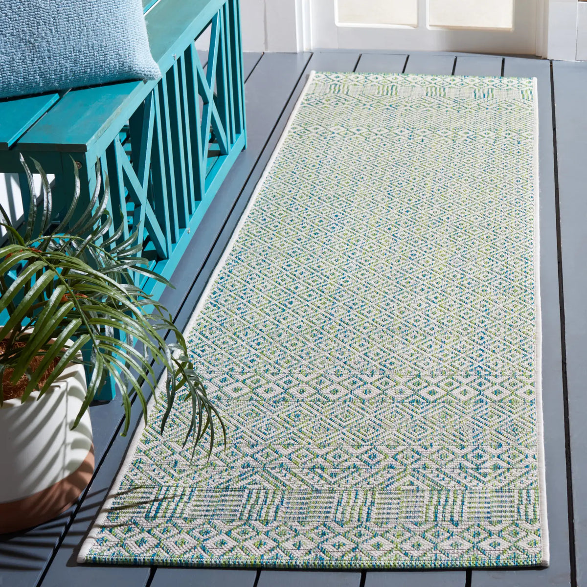 Safavieh Courtyard 2'-3" x 10'-0" Rug in Ivory / Green
