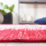 Safavieh Montauk 4'-0" x 6'-0" Rug in Ivory / Red