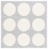 Safavieh Norway 6'-7" x 6'-7" Rug in Grey / Ivory