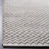 Safavieh Boston 4'-0" x 6'-0" Rug in Grey