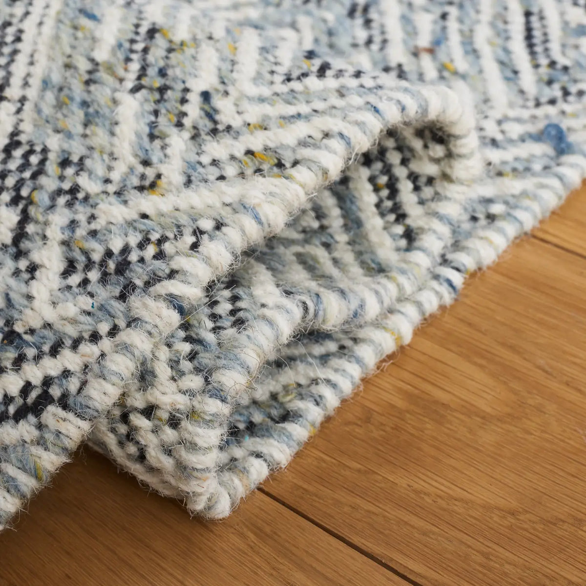 Safavieh Kilim 5'-0" x 8'-0" Rug in Grey