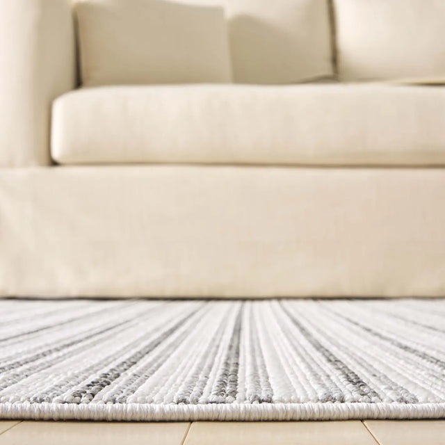 Safavieh Martha Stewart Serenity 4'-0" x 6'-0" Rug in Ivory / Charcoal