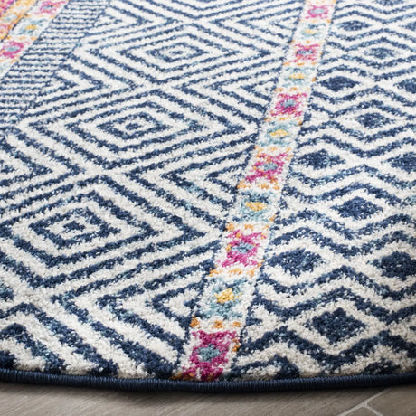 Safavieh Madison 700 5'-3" x 5'-3" Rug in Navy / Ivory