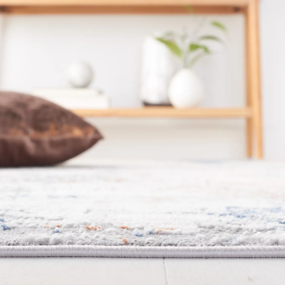 Safavieh Eternal 4'-0" x 6'-0" Rug in Grey / Blue Gold