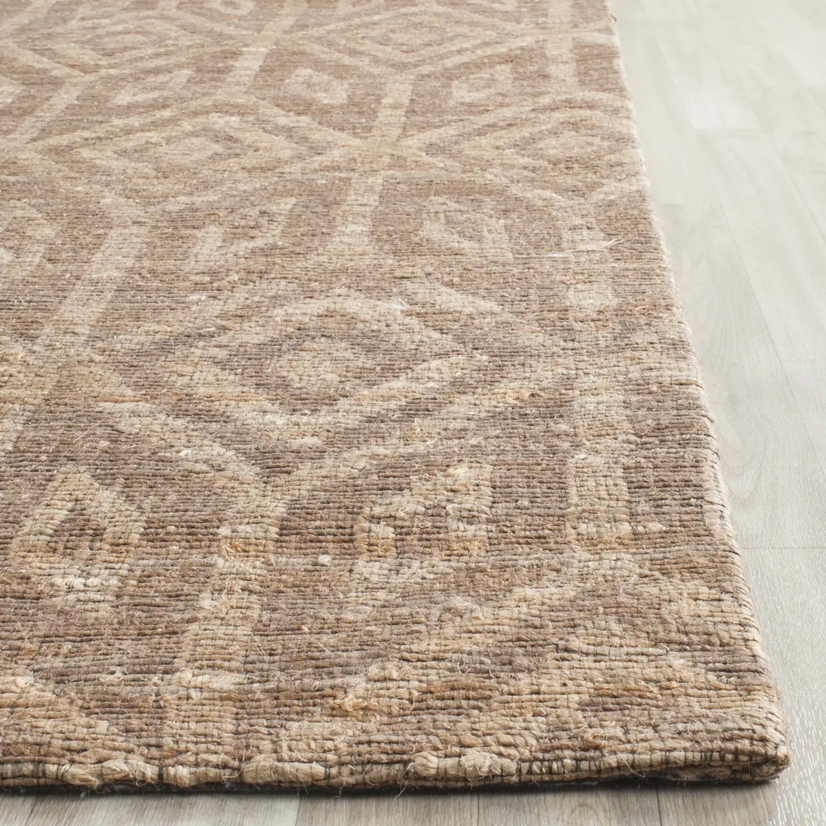 Safavieh Cape Cod 8'-0" x 10'-0" Rug in Camel