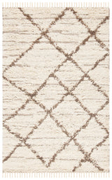 Safavieh Casablanca 4'-0" x 6'-0" Rug in Ivory / Taupe