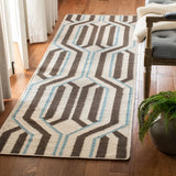 Safavieh Dhurries 2'-6" x 8'-0" Rug in Ivory / Multi
