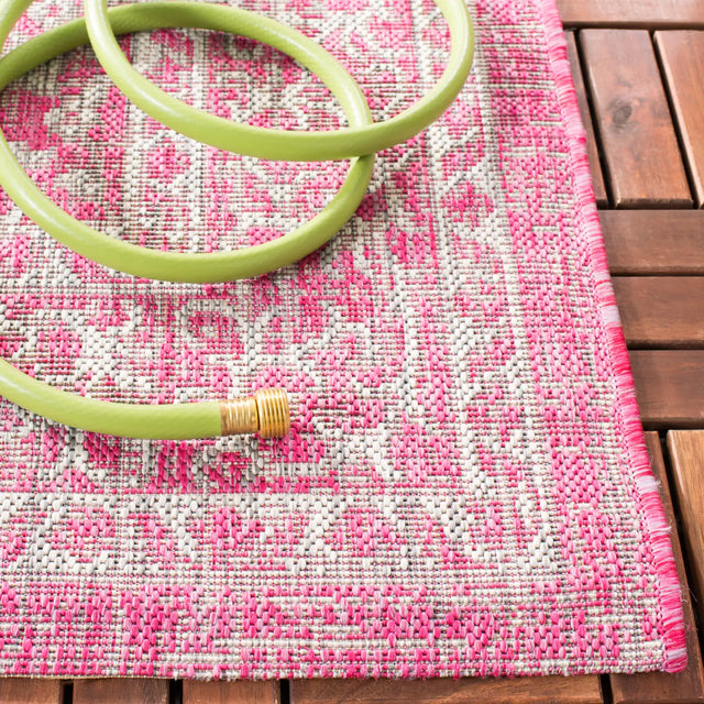 Safavieh Courtyard 4'-0" x 5'-7" Rug in Light Grey / Fuchsia