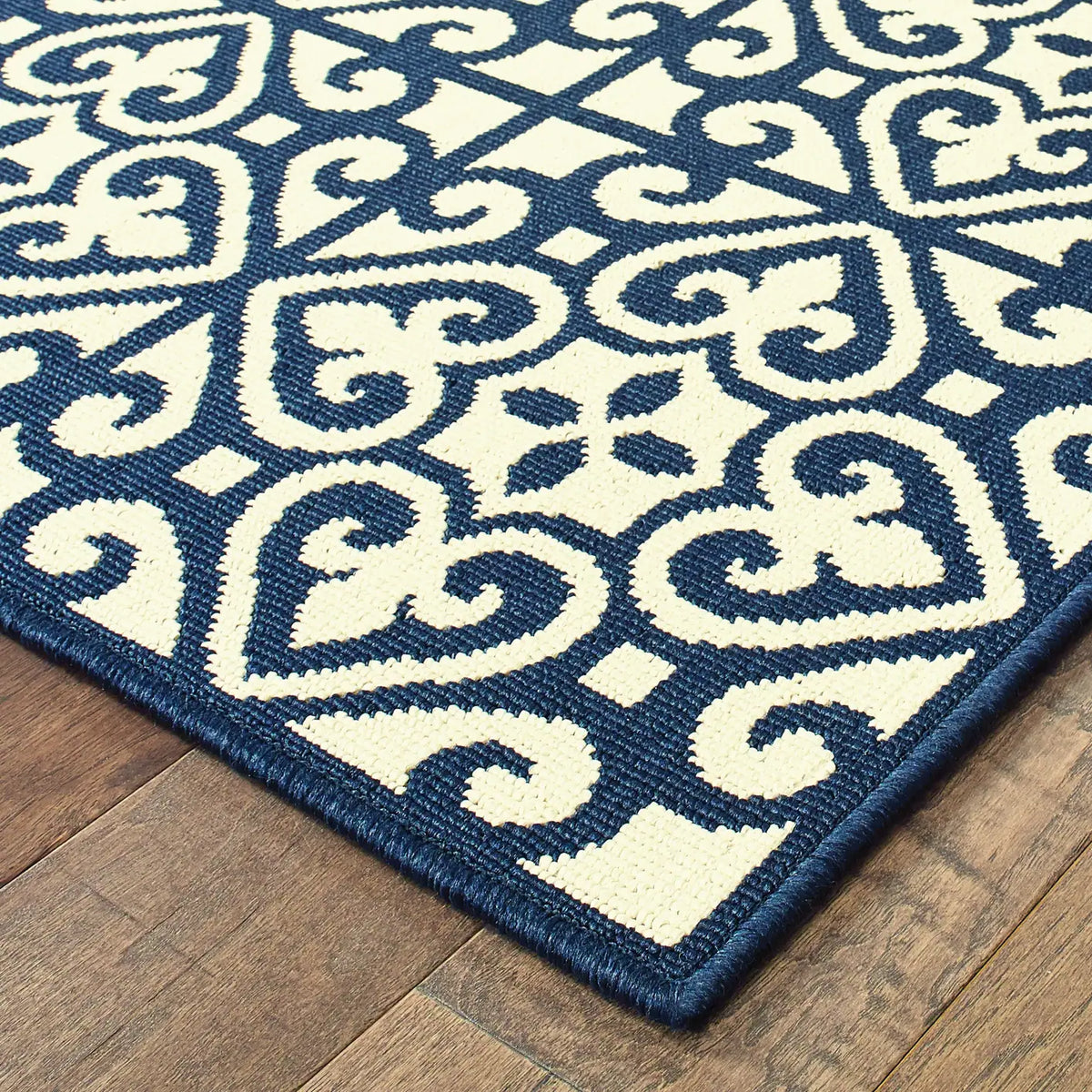 Oriental Weavers Sphinx Marina 5927B Ivory / Navy Rugs - corner detail