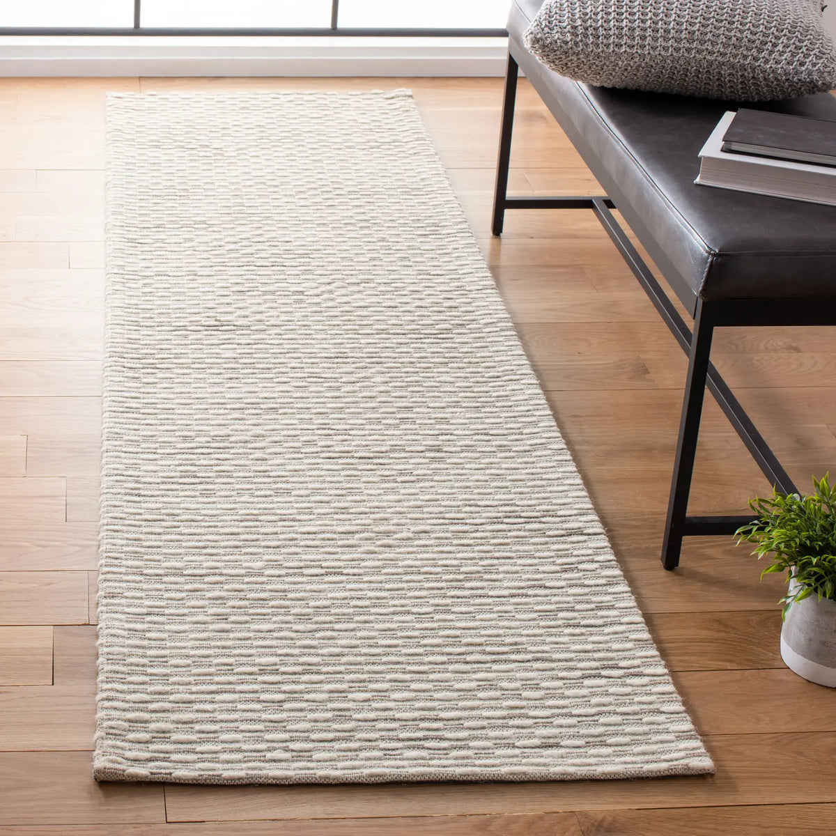 Safavieh Marbella 2'-3" x 8'-0" Rug in Beige