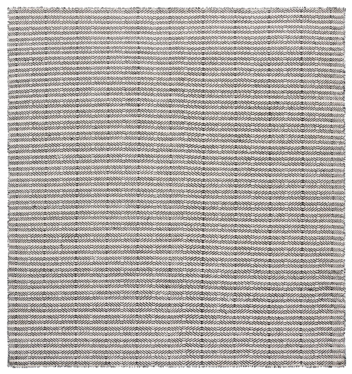 Safavieh Vermont 7'-0" x 7'-0" Rug in Black / Ivory