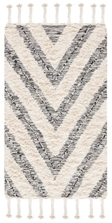 Safavieh Kenya 3'-0" x 5'-0" Rug in Black / Ivory
