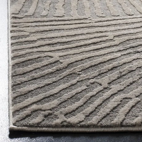 Safavieh Meadow 4'-0" x 6'-0" Rug in Taupe