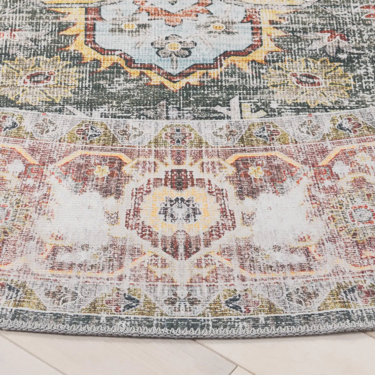 Safavieh Arizona 6'-0" x 6'-0" Rug in Green / Light Brown