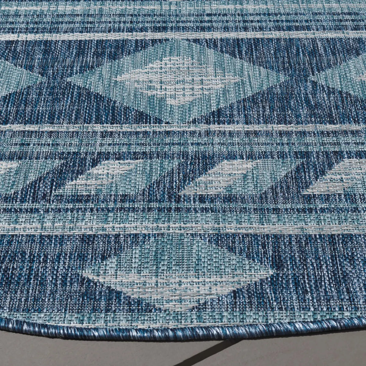Safavieh Courtyard 5'-3" x 5'-3" Rug in Navy / Aqua