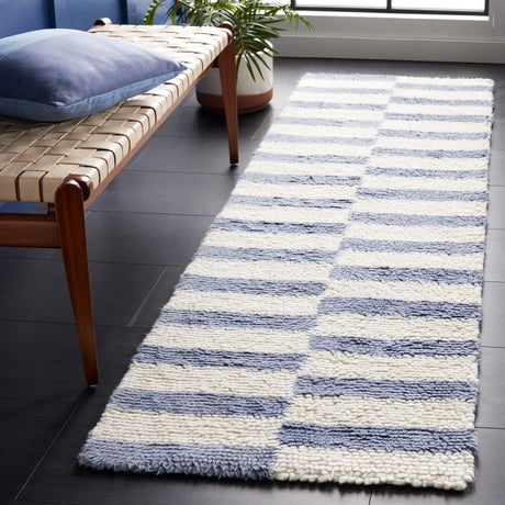Safavieh Vermont 2'-3" x 8'-0" Rug in Ivory / Blue
