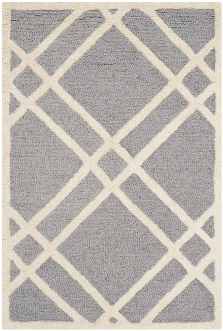 Safavieh Cambridge 2'-0" x 3'-0" Rug in Silver / Ivory