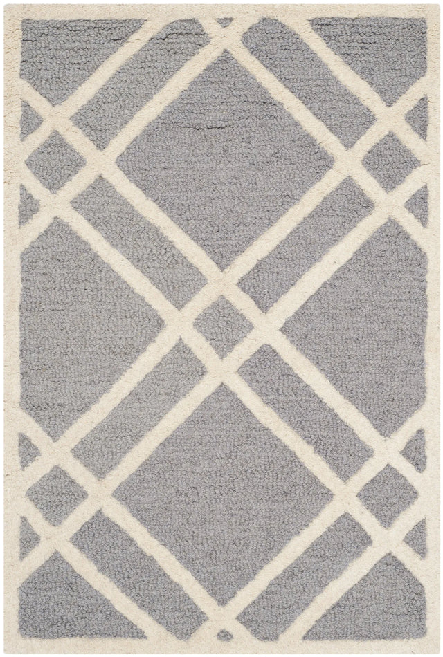 Safavieh Cambridge 2'-0" x 3'-0" Rug in Silver / Ivory