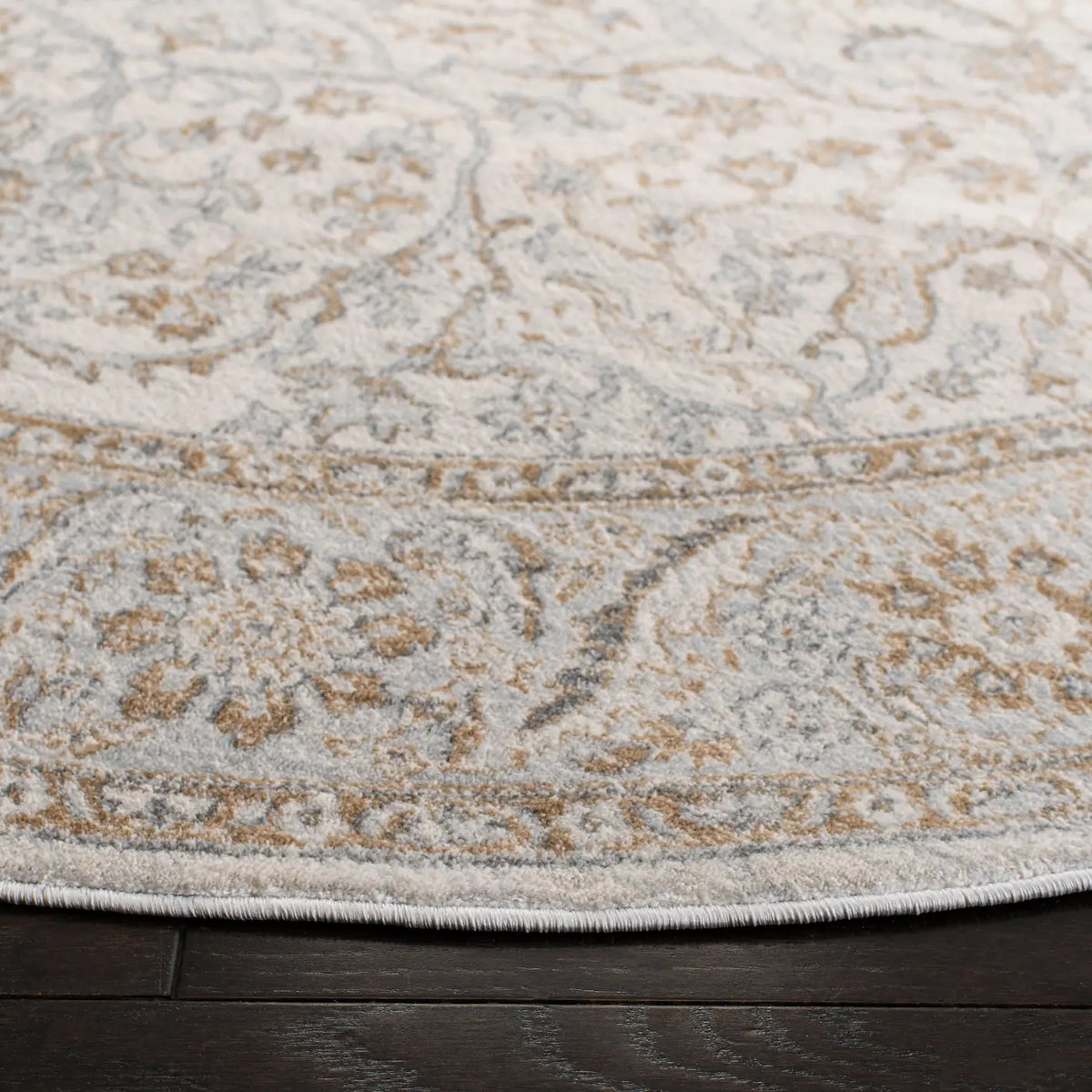 Safavieh Isabella 10'-0" x 10'-0" Rug in Cream / Beige