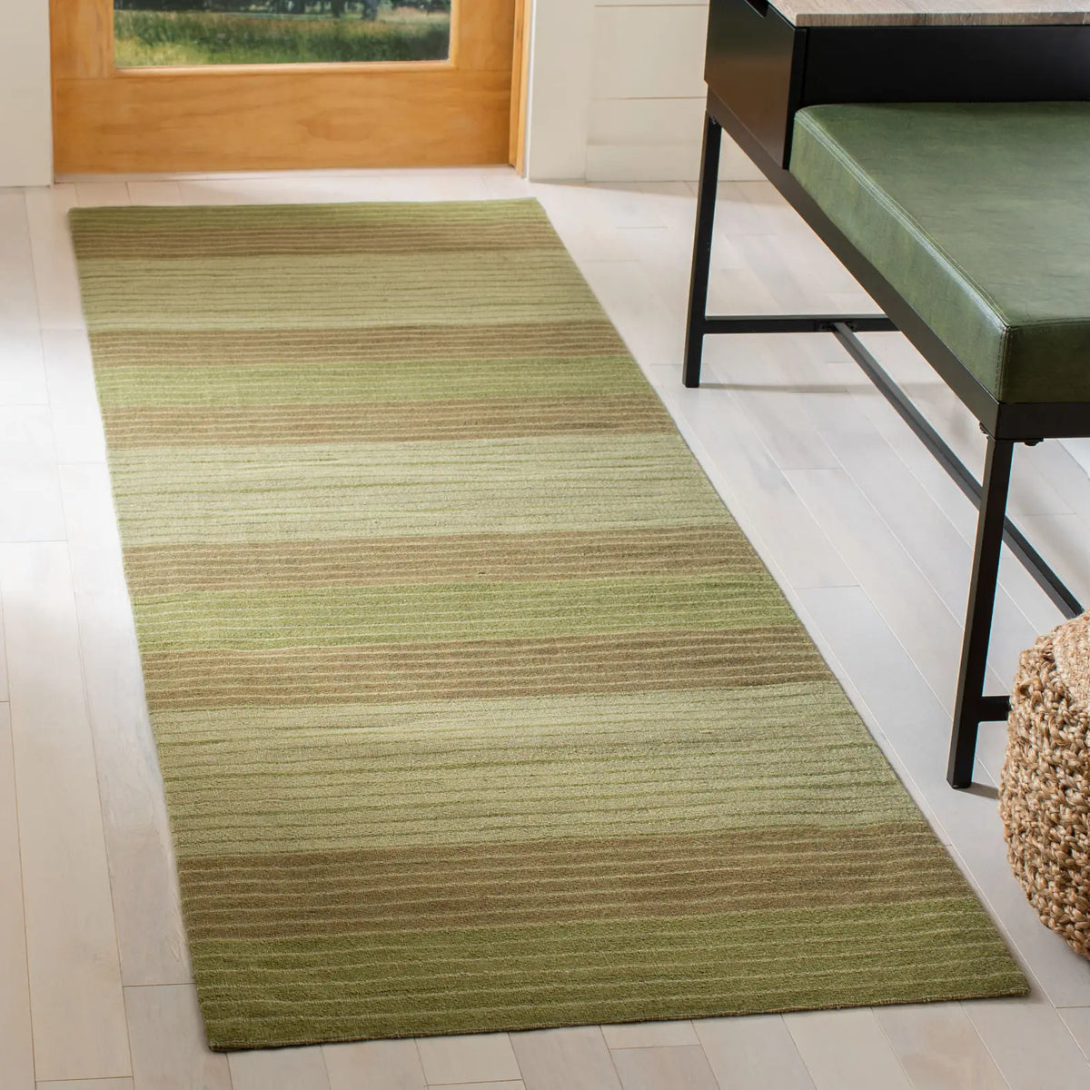 Safavieh Marbella 2'-3" x 8'-0" Rug in Green