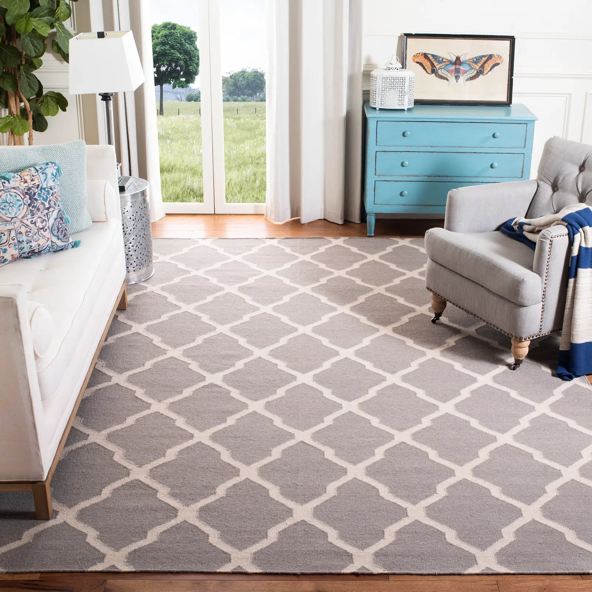 Safavieh Dhurries 10'-0" x 14'-0" Rug in Dark Grey / Ivory