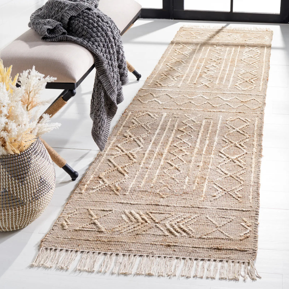 Safavieh Natural Fiber 2'-3" x 9'-0" Rug in Natural / Ivory