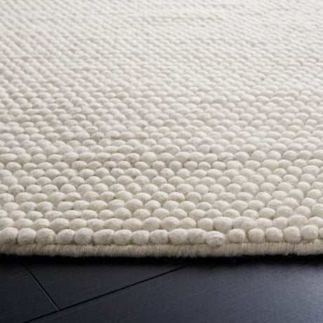 Safavieh Natura 5'-0" x 5'-0" Rug in Ivory