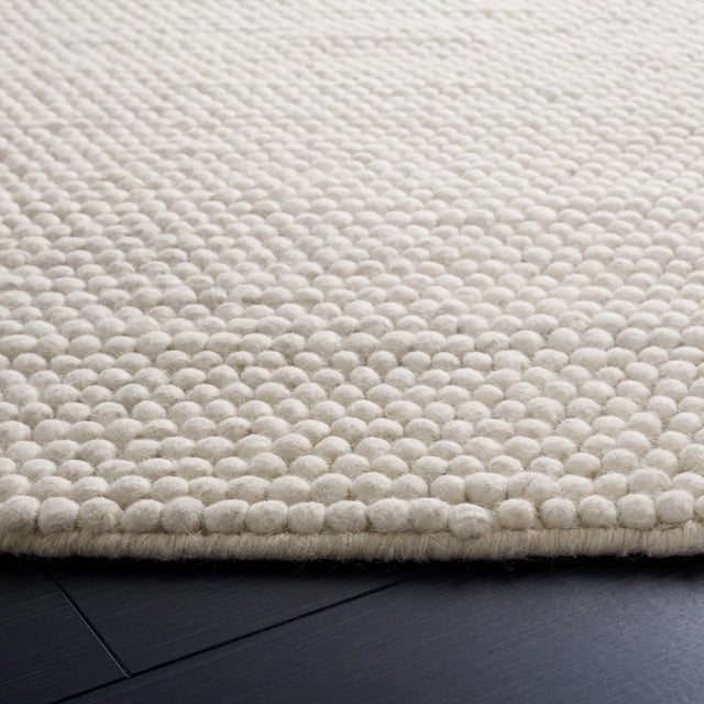 Safavieh Natura 5'-0" x 5'-0" Rug in Ivory