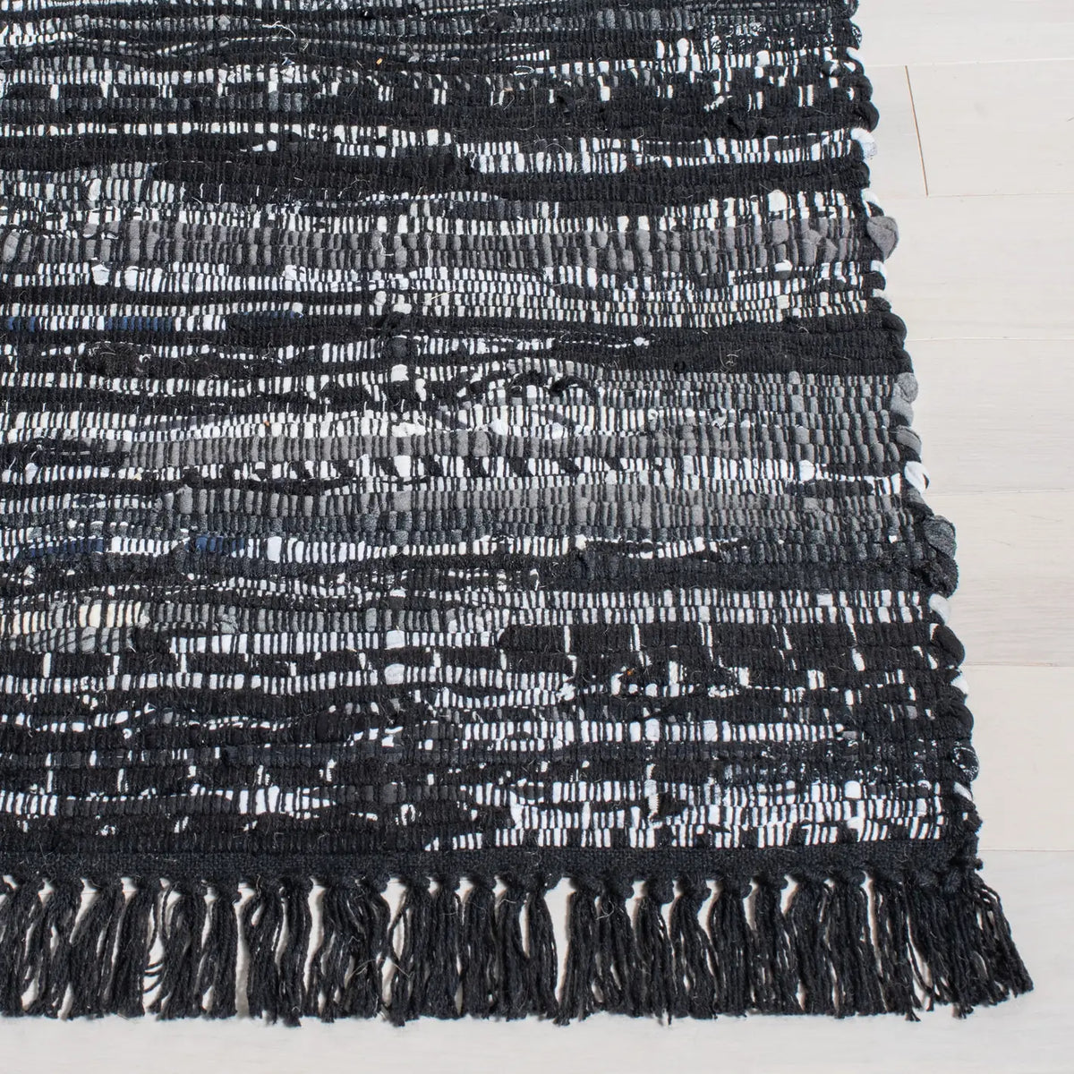 Safavieh Rag Rug 10'-0" x 14'-0" Rug in Black