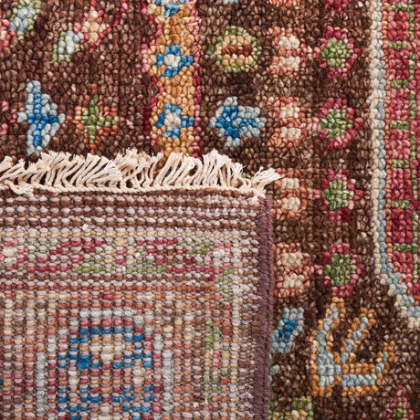 Safavieh Samarkand 6'-0" x 9'-0" Rug in Brown / Rust