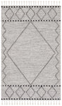 Safavieh Vermont 4'-0" x 6'-0" Rug in Ivory / Black