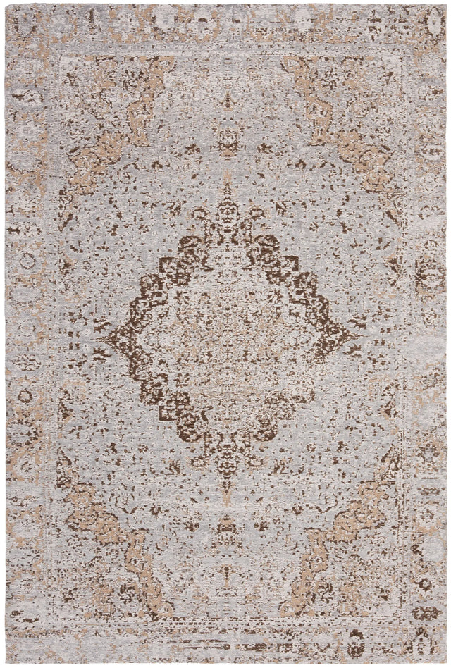 Safavieh Classic Vintage 4'-0" x 6'-0" Rug in Taupe