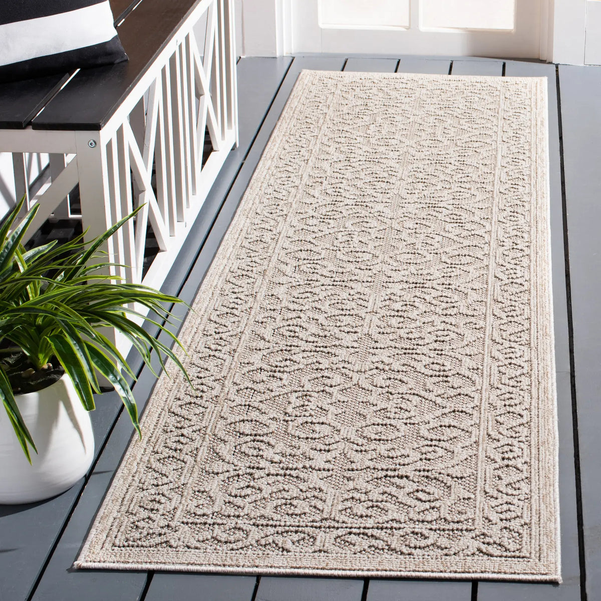 Safavieh Global 2'-2" x 8'-0" Rug in Beige / Light Beige