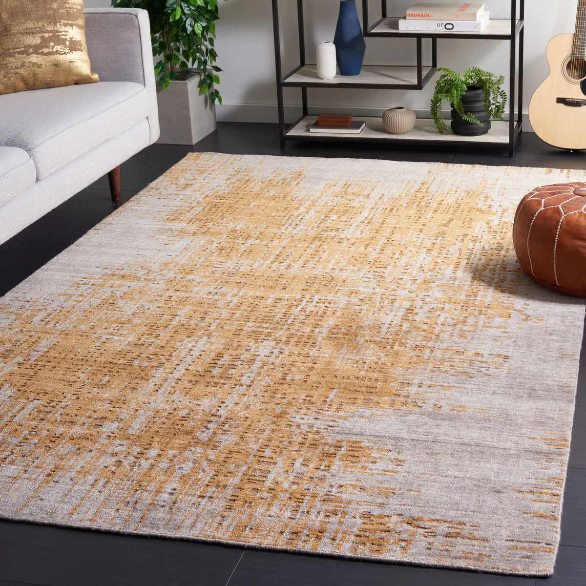 Safavieh Mirage 6'-0" x 9'-0" Rug in Grey / Gold