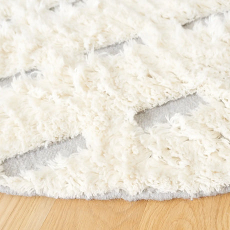 Safavieh Casablanca 6'-0" x 6'-0" Rug in Grey / Ivory
