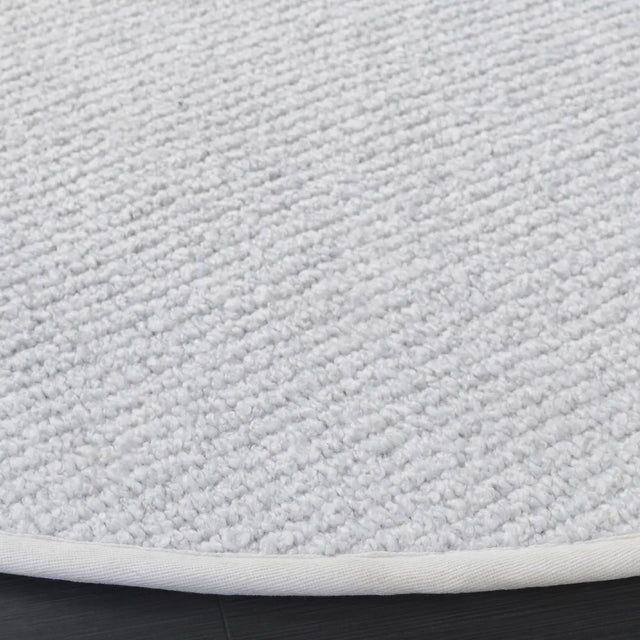 Safavieh Carmine 6'-0" x 6'-0" Rug in Ivory