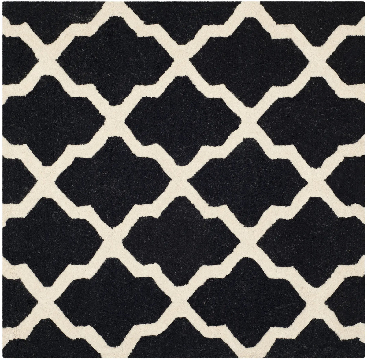 Safavieh Cambridge 4'-0" x 4'-0" Rug in Black / Ivory