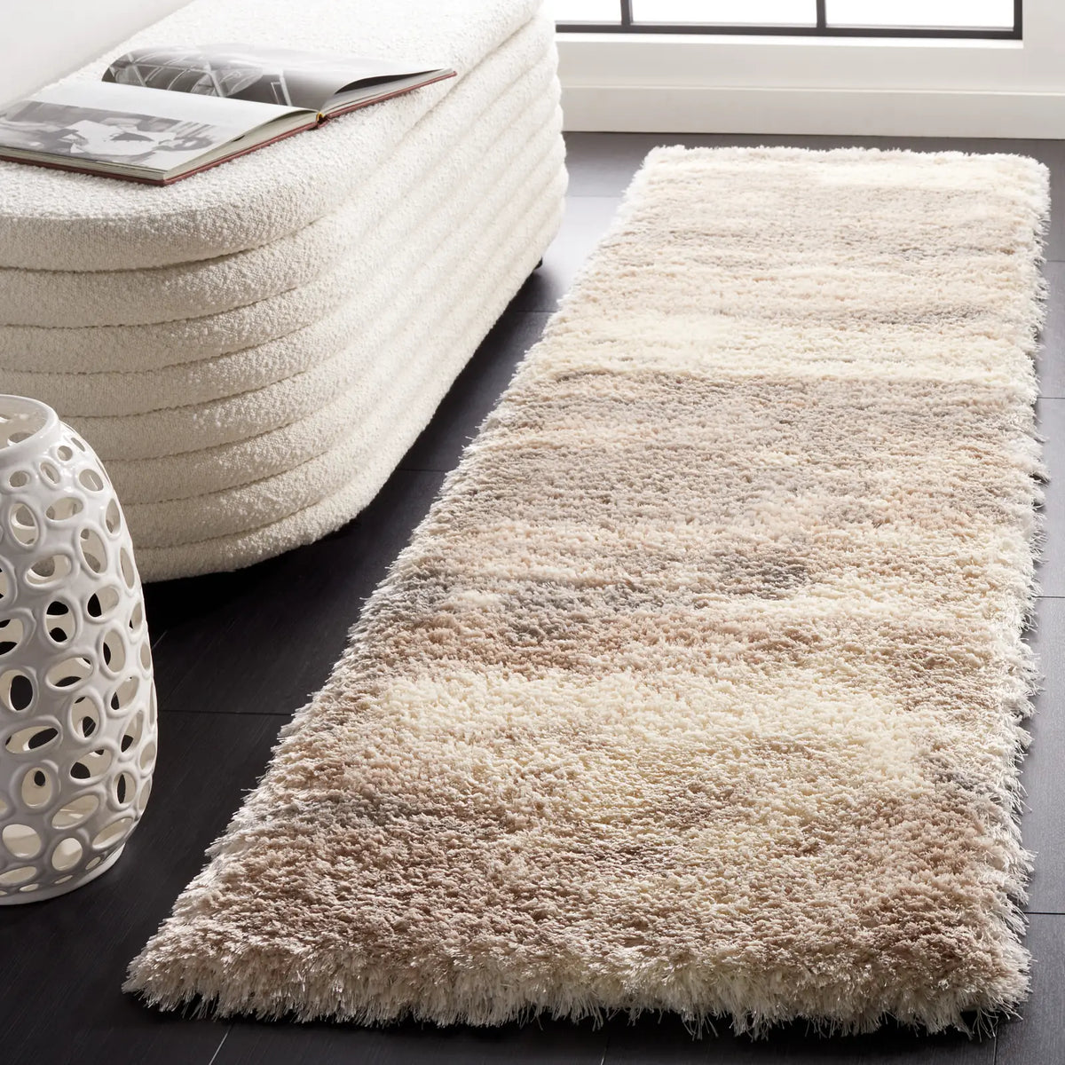 Safavieh Cloud Shag 2'-3" x 8'-0" Rug in Ivory / Grey