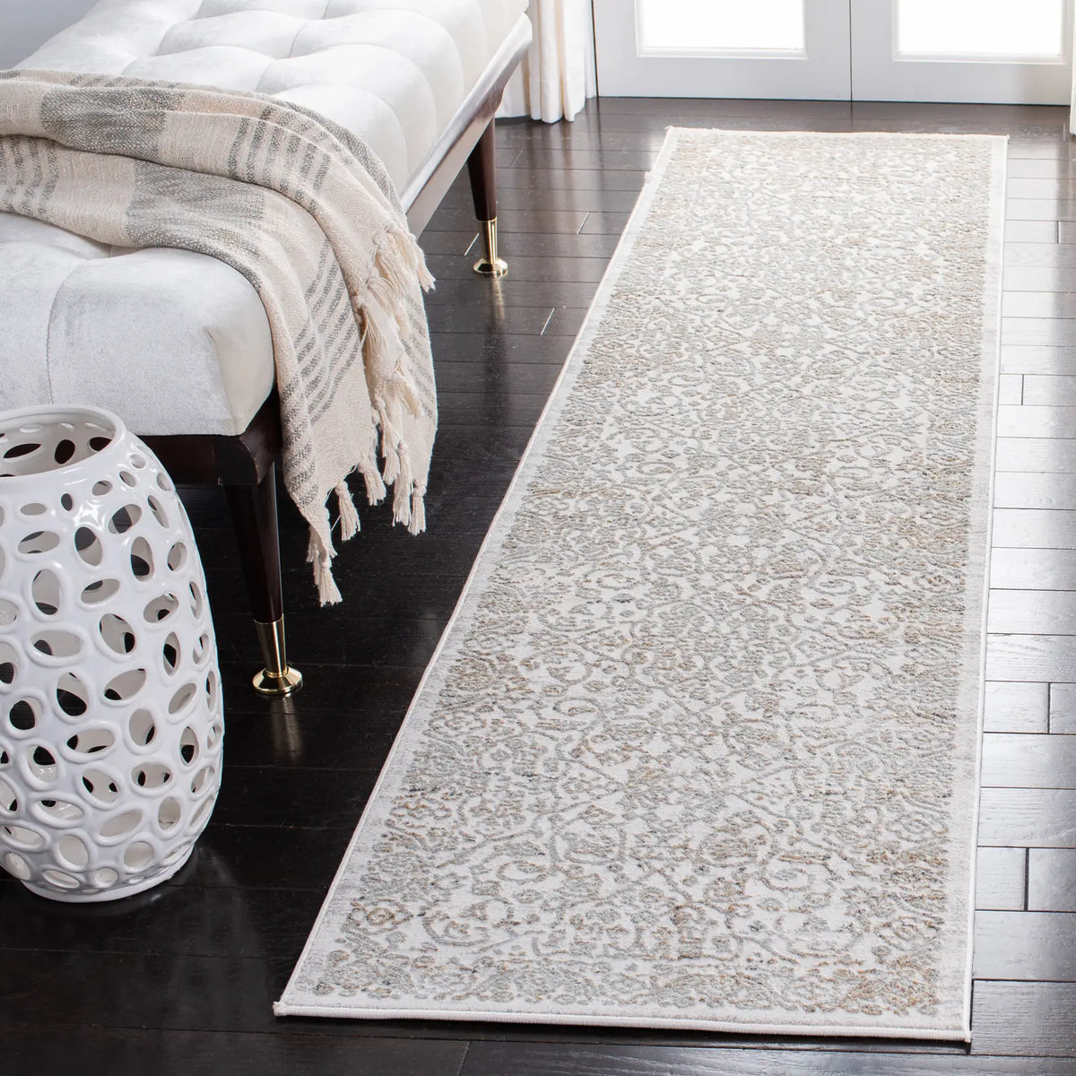 Safavieh Princeton 2'-0" x 7'-0" Rug in Beige / Grey