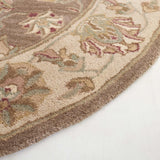 Safavieh Heritage 4'-6" x 6'-6" Rug in Brown / Ivory