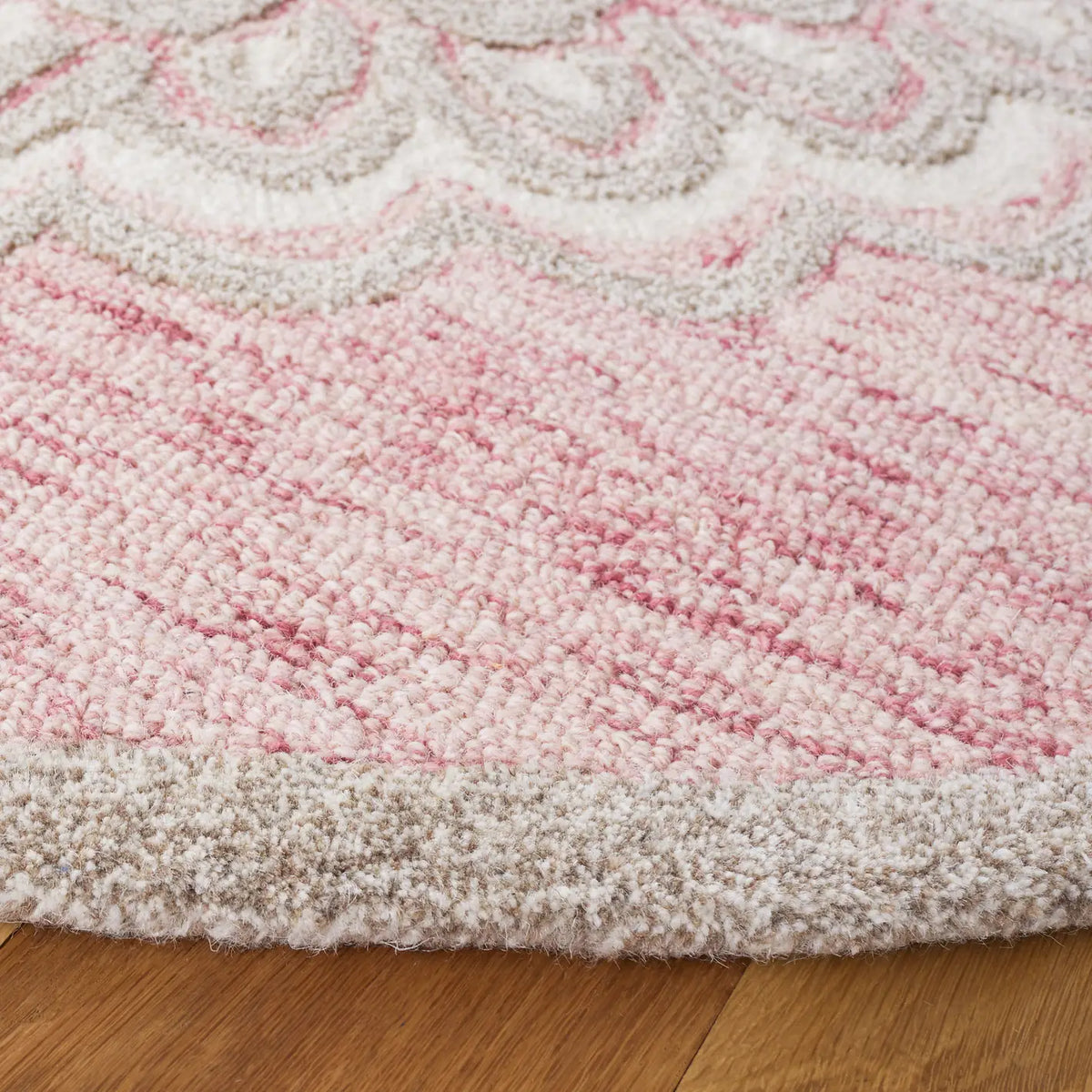 Safavieh Metro 6'-0" x 6'-0" Rug in Dark Pink / Ivory