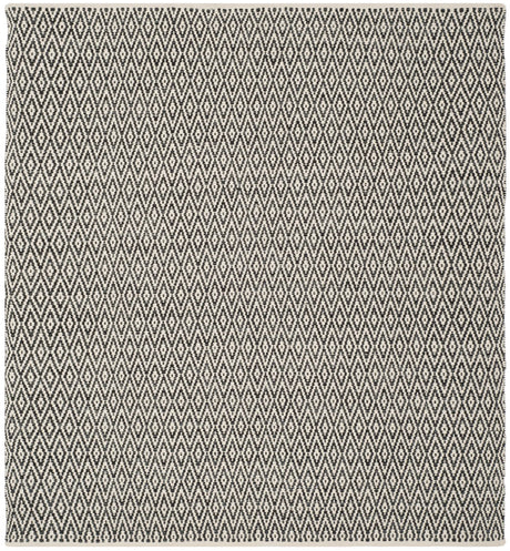 Safavieh Montauk 6'-0" x 6'-0" Rug in Ivory / Dark Grey