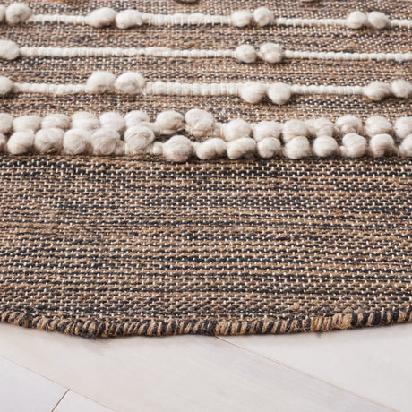 Safavieh Natural Fiber 6'-0" x 6'-0" Rug in Natural / Beige