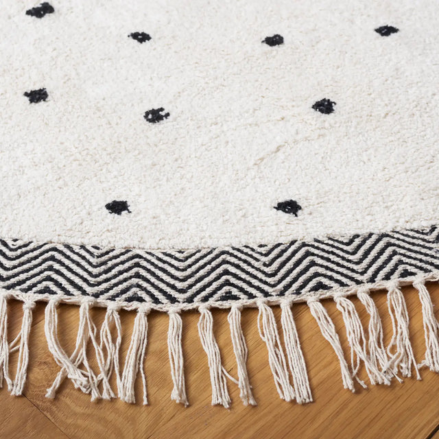 Safavieh Easy Care 6'-0" x 6'-0" Rug in Ivory / Black