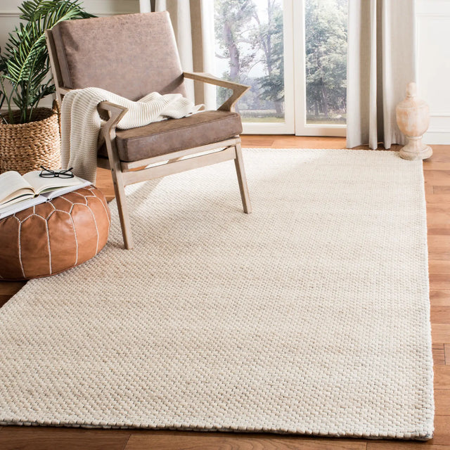 Safavieh Marbella 4'-0" x 6'-0" Rug in Beige / Brown