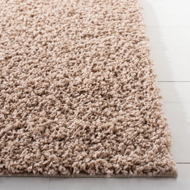 Safavieh Primo Shag 4'-0" x 6'-0" Rug in Beige