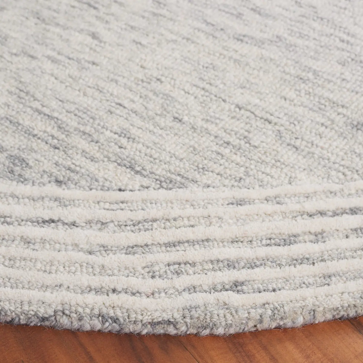 Safavieh Abstract 6'-0" x 6'-0" Rug in Grey / Ivory