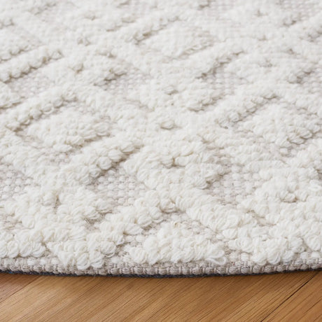 Safavieh Vermont 6'-0" x 6'-0" Rug in Ivory